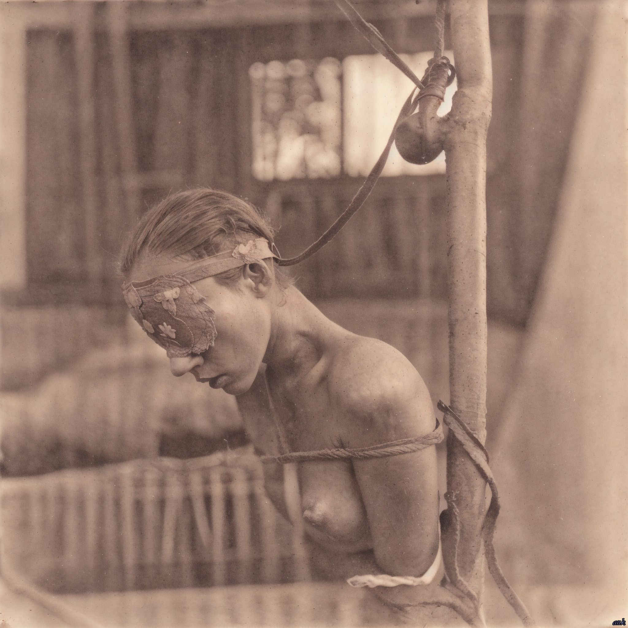 ank-vintagebondage-007.jpg