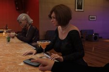 13_She has her drink, but which way will she turn now.jpg