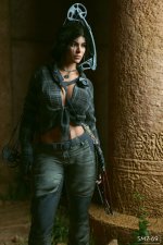 Lara_Exploring_03.jpg