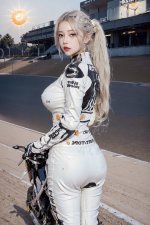 0284_HOGs905_No51_Racing_Girl_extra00066_4236359006_0000.jpg